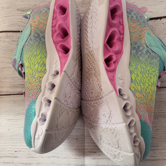 Girls Skechers Flutter Heart On/Off Lights LOVES WILD Sneakers Size‎  1.5 - Picture 2 of 9